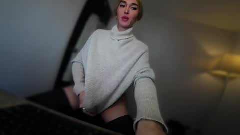 Snapshot of transnextdoor_ chatting on December 2025 04:34:02 PM ALMIGHTY GODDESS VALENTINA online show from December 2025 04:34:02 PM