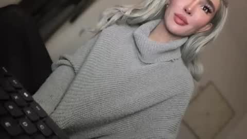 Snapshot of transnextdoor_ chatting on March 2026 08:03:02 PM ALMIGHTY GODDESS VALENTINA online show from March 2026 08:03:02 PM
