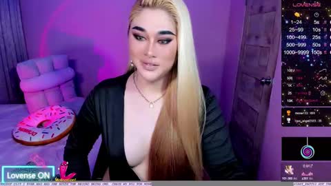 BELLA online show from February 2025 09:37:01 PM
