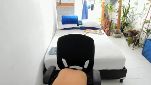 travis bakerr online show from December 2024 02:22:01 PM