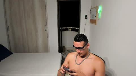 travis bakerr online show from February 2026 01:24:01 AM