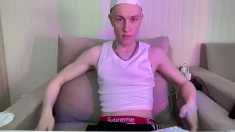 Travis online show from April 2026 03:23:02 AM