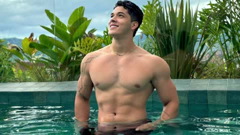 Snapshot of travis_joplinn chatting on April 2026 12:43:02 AM travis joplin online show from April 2026 12:43:02 AM