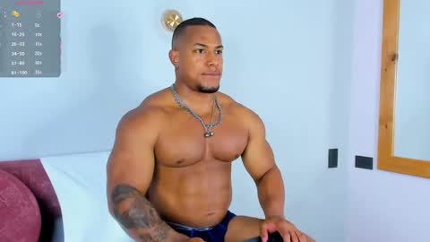 Snapshot of travis_lenox_ chatting on May 2026 01:11:01 AM Travis online show from May 2026 01:11:01 AM