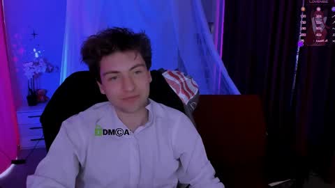 Snapshot of travis_wolf_ chatting on April 2026 12:29:02 PM Travis online show from April 2026 12:29:02 PM