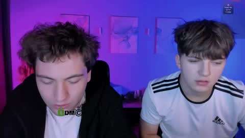 Snapshot of travis_wolf_ chatting on April 2026 08:50:01 AM Travis online show from April 2026 08:50:01 AM