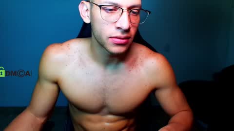 TRAVIS. online show from December 2024 01:10:02 AM