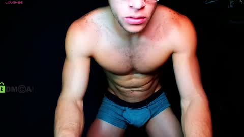 TRAVIS. online show from January 2025 01:51:02 AM