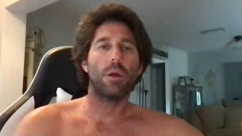 TravisKenn online show from October 2025 06:54:02 PM