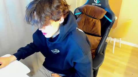 travisrivas online show from February 2026 01:05:02 PM