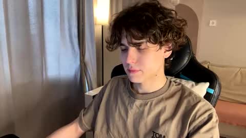 Snapshot of travisrivas chatting on April 2026 09:02:01 AM travisrivas online show from April 2026 09:02:01 AM