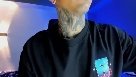 Snapshot of travistanner28 chatting on November 2025 02:33:01 AM TRAV - INDEPENDENT MODEL online show from November 2025 02:33:01 AM