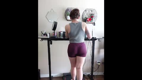 Snapshot of treadmillprincess chatting on May 2026 08:54:02 PM treadmillprincess online show from May 2026 08:54:02 PM