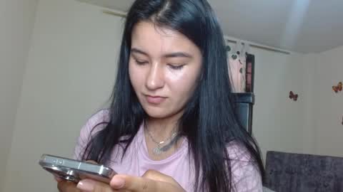 Snapshot of trebol_4 chatting on March 2026 08:25:02 PM trebol_4 online show from March 2026 08:25:02 PM