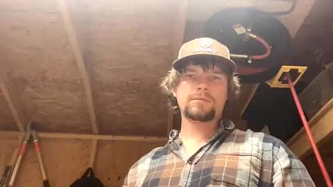 Snapshot of treeman817 chatting on May 2026 09:45:01 PM treeman817 online show from May 2026 09:45:01 PM