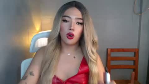 Snapshot of trexie_fucks15 chatting on December 2025 12:53:02 PM trexie_fucks15 online show from December 2025 12:53:02 PM