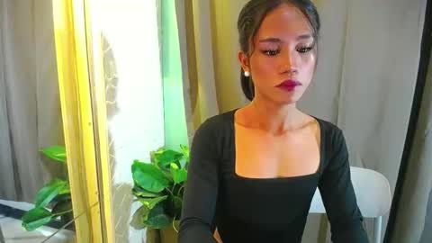 Snapshot of trexietemptress chatting on April 2026 04:33:02 AM Trexie online show from April 2026 04:33:02 AM