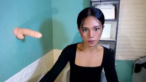 Snapshot of trexietemptress chatting on April 2026 03:06:01 AM Trexie online show from April 2026 03:06:01 AM