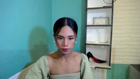 Snapshot of trexietemptress chatting on April 2026 07:03:02 AM Trexie online show from April 2026 07:03:02 AM