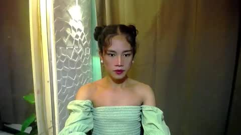 Snapshot of trexietemptress chatting on April 2026 07:14:01 AM Trexie online show from April 2026 07:14:01 AM