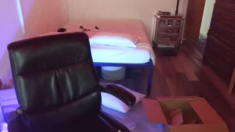 Snapshot of treytronic chatting on May 2026 02:06:02 AM Treytronic online show from May 2026 02:06:02 AM
