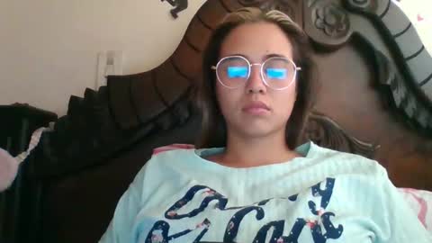 triana_bell online show from January 2025 08:40:01 PM