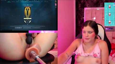 Snapshot of trianna__ chatting on December 2024 05:33:02 PM Trianna online show from December 2024 05:33:02 PM