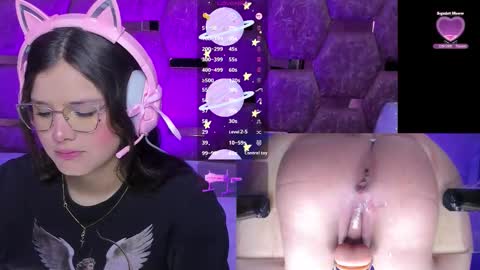 Snapshot of trianna__ chatting on November 2025 01:58:02 PM Trianna online show from November 2025 01:58:02 PM