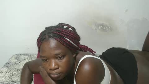 Tracy online show from December 2025 07:18:01 PM