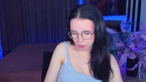 TriciaDaisy online show from May 2026 02:36:02 PM