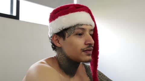 - trieone online show from December 2024 09:55:02 PM