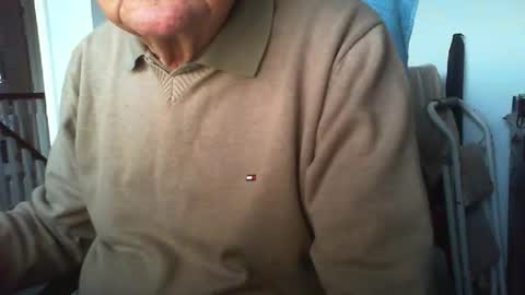 Snapshot of triggerfinger1 chatting on November 2025 03:51:01 PM Steve online show from November 2025 03:51:01 PM