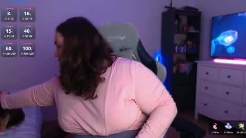 Snapshot of trinititi chatting on September 2025 08:19:01 AM Tina online show from September 2025 08:19:01 AM