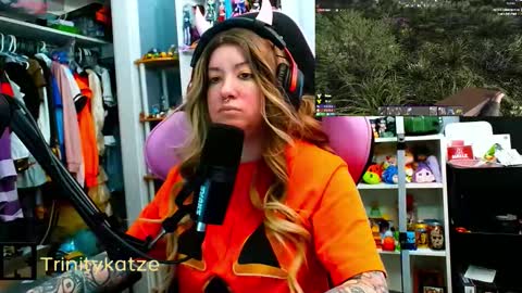 Snapshot of trinitykatze chatting on March 2026 05:28:01 PM Trin Kat pet online show from March 2026 05:28:01 PM