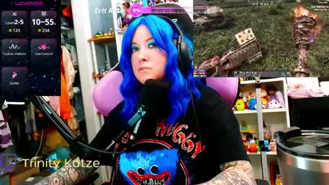 Snapshot of trinitykatze chatting on April 2026 05:36:01 PM Trin Kat pet online show from April 2026 05:36:01 PM