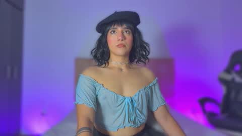 Triny online show from April 2026 12:43:01 PM