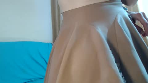 Snapshot of trioa chatting on November 2025 06:40:01 PM Tony and Kristina wait you everyday start 2230-0000 GMT online show from November 2025 06:40:01 PM