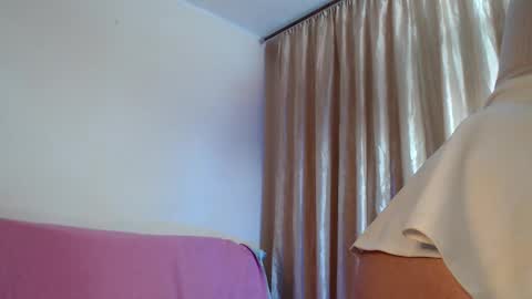 Snapshot of trioa chatting on December 2025 08:02:02 PM Tony and Kristina wait you everyday start 2230-0000 GMT online show from December 2025 08:02:02 PM