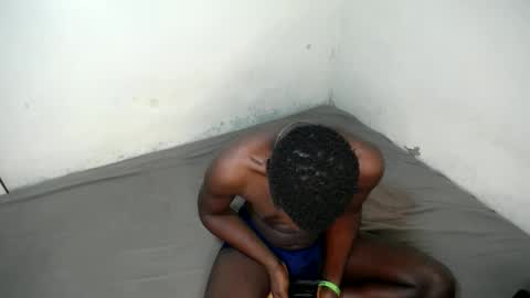 Snapshot of trisboo5 chatting on December 2024 09:57:01 AM Trisboo5 online show from December 2024 09:57:01 AM