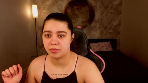 Snapshot of trisha_moore chatting on May 2026 01:32:02 AM Trisha online show from May 2026 01:32:02 AM