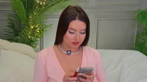 trisha_winslet online show from January 2026 11:01:02 AM