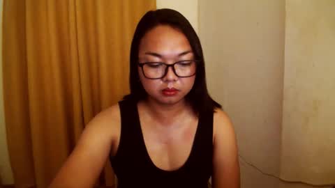 Snapshot of trishakera chatting on November 2025 03:28:02 AM trisha online show from November 2025 03:28:02 AM