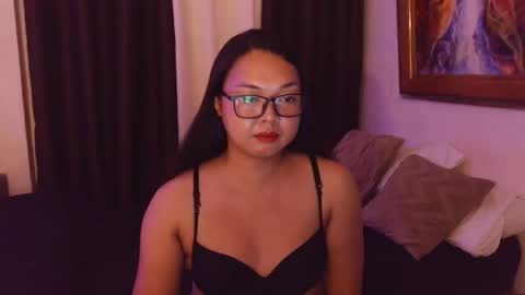 Snapshot of trishakera chatting on April 2026 12:21:01 PM trisha online show from April 2026 12:21:01 PM