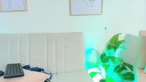 Trissha online show from January 2025 03:09:02 PM