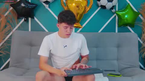 Snapshot of trisstan_kane chatting on July 2026 12:25:02 PM trisstan_kane online show from July 2026 12:25:02 PM