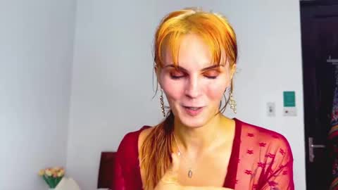 Snapshot of trista_arugula chatting on May 2026 01:58:01 AM Trista online show from May 2026 01:58:01 AM
