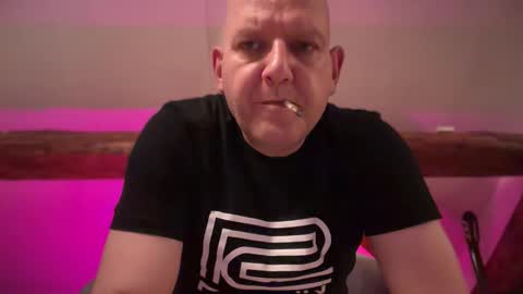 Triton online show from November 2025 06:35:02 AM