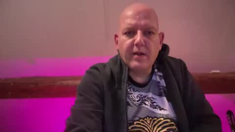 Snapshot of tritonspace chatting on March 2026 04:06:02 AM Triton online show from March 2026 04:06:02 AM