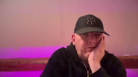 Snapshot of tritonspace chatting on March 2026 04:18:01 AM Triton online show from March 2026 04:18:01 AM