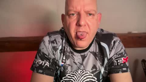 Snapshot of tritonspace chatting on April 2026 03:23:01 PM Triton online show from April 2026 03:23:01 PM